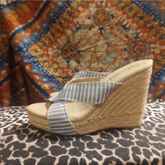 SPLENDID | WEDGE SLIDES SANDALS - Picture 4 of 9